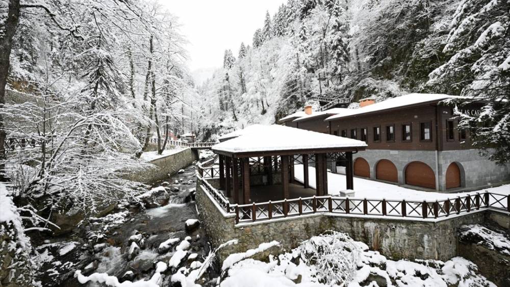 'Sümela Manastırı' Beyaz Örtüsüyle 5