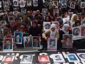 Cumartesi Anneleri Ermeni Soykırımı Kurbanlarını Andı