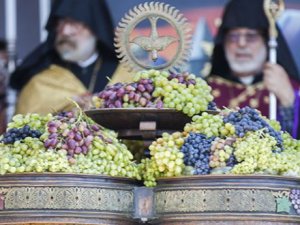 Asdvadzadzni; Halk Dilinde "Üzüm Bayramı" Kutlanıyor