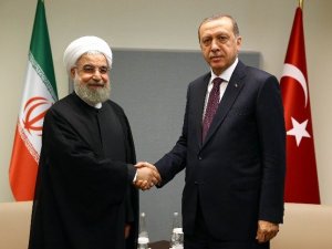Erdoğan, İran Cumhurbaşkanı Ruhani İle Görüştü