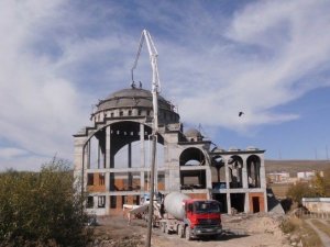 Çıldır'ın Yeni Cami İnşaatı Yükseliyor