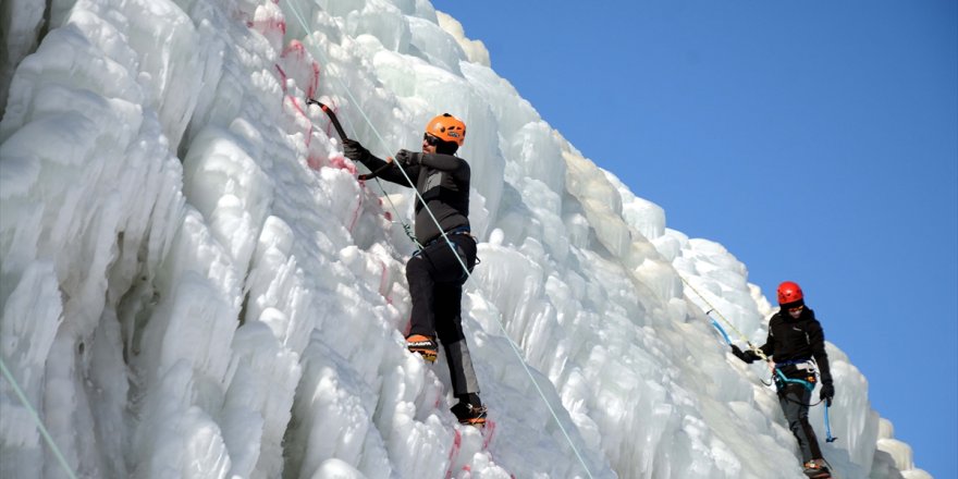 Erzurum'da "Buz Tırmanış" Şampiyonası