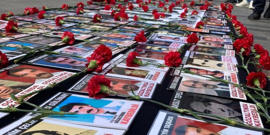 Galatasaray Meydanı'nda Bir Direnişin Sembolü.. Cumartesi Anneleri!