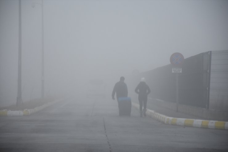 Kars'ta Hava Ulaşımına Kar Ve Sis Engeli