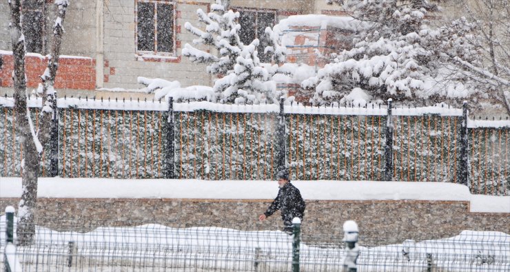 Bölgede 1609 Köy Yolu Ulaşıma Kapalı