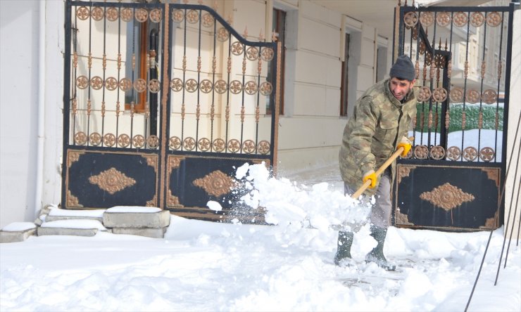 Bölgede 1609 Köy Yolu Ulaşıma Kapalı