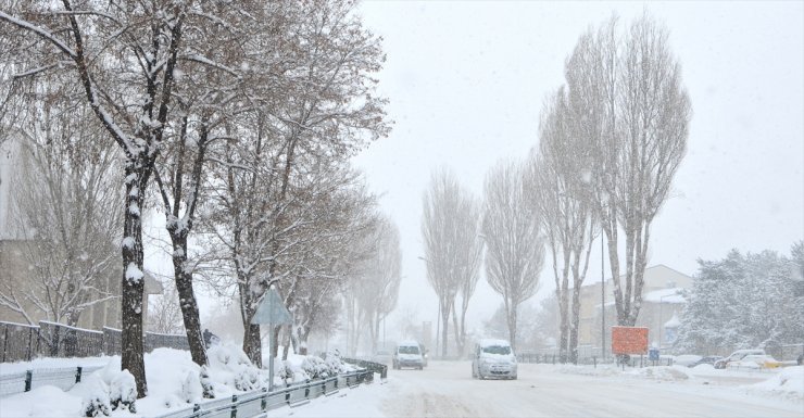 Bölgede 1609 Köy Yolu Ulaşıma Kapalı