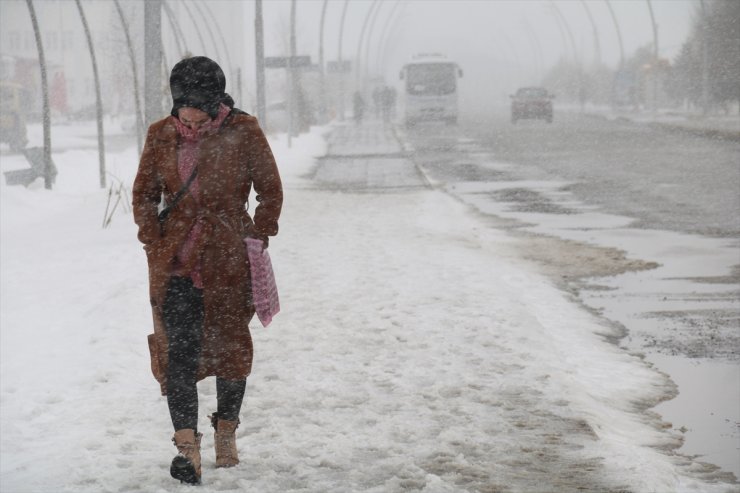 'Bölge'de Yoğun Kar Yağışı ve Tipi