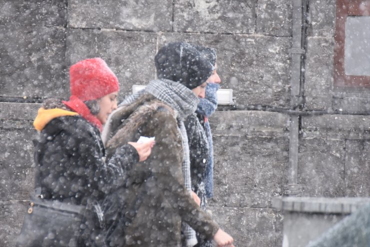 'Bölge'de Yoğun Kar Yağışı ve Tipi