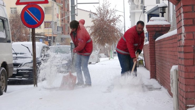 Ardahan’a Beklenen Kar Yağdı