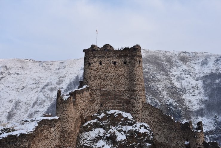 Şeytan Kalesi'nde Görsel Şölen