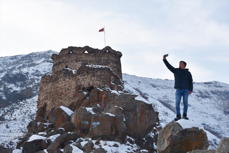 Şeytan Kalesi'nde Görsel Şölen