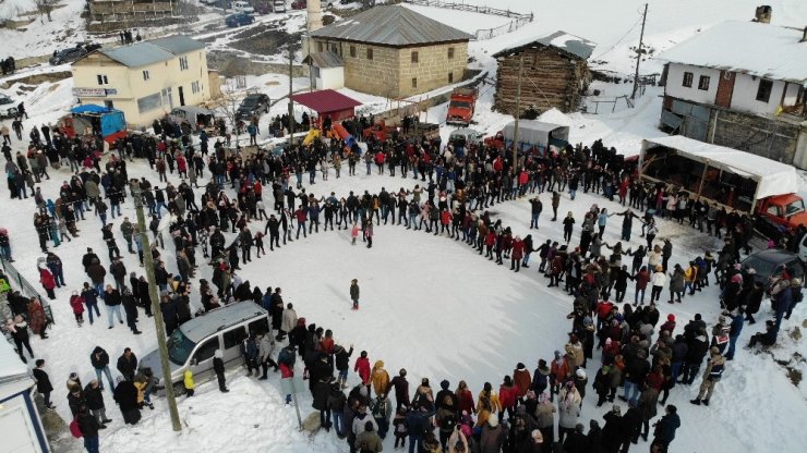 Artvin Ardanuç'ta Kar Şenliği