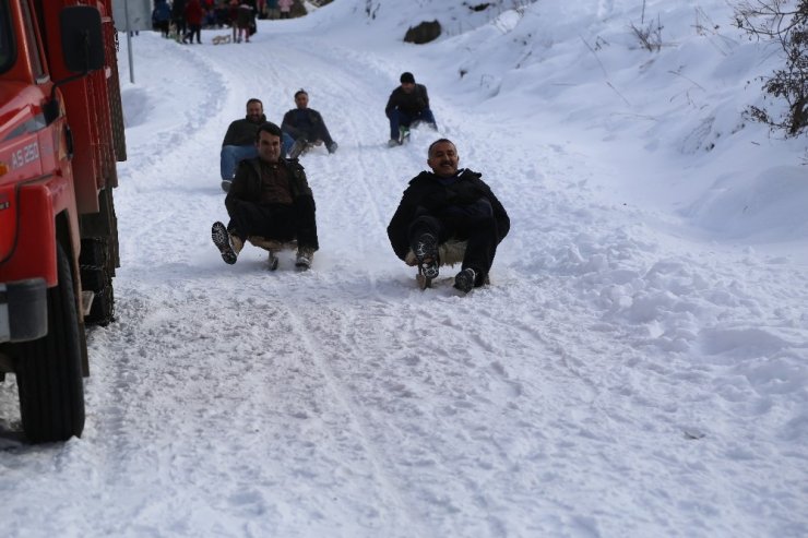 Artvin Ardanuç'ta Kar Şenliği