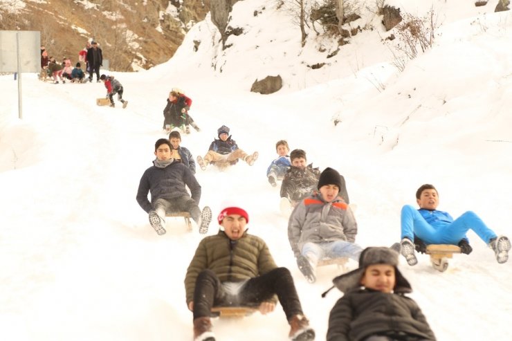 Artvin Ardanuç'ta Kar Şenliği