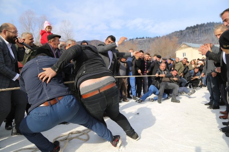 Artvin Ardanuç'ta Kar Şenliği