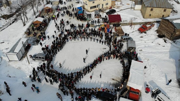 Artvin Ardanuç'ta Kar Şenliği