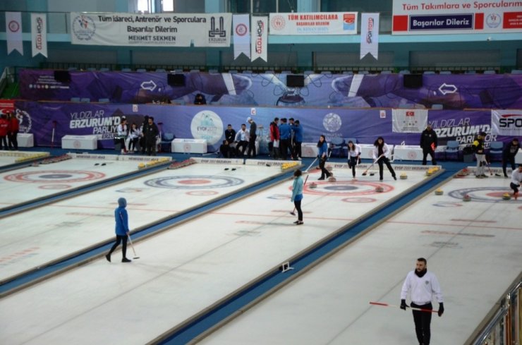 Erzurum’da ‘Curling Unilig’ Şampiyonası