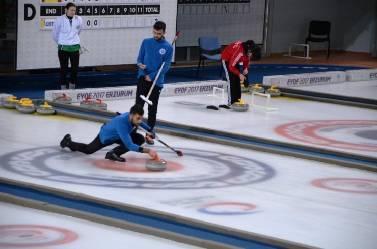 Erzurum’da ‘Curling Unilig’ Şampiyonası