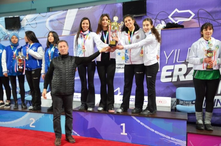 Erzurum’da ‘Curling Unilig’ Şampiyonası