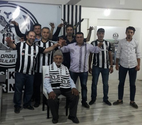 95’lik Dedenin Beşiktaş Aşkı