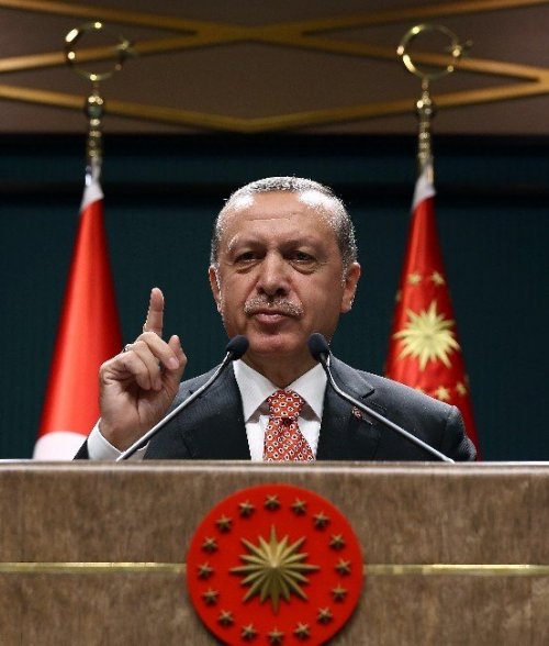 Cumhurbaşkanı Erdoğan, Nöbetteki Vatandaşlara Seslendi