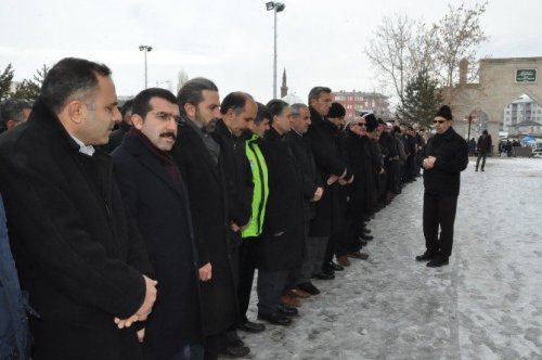 Kars’ta Halep İçin Gıyabi Cenaze Namazı Kılındı