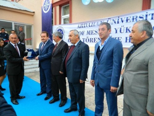 Posof Meslek Yüksekokulu Törenle Hizmete Açıldı