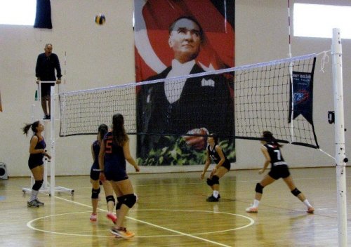 Sporla Ege’nin İki Yakasını Birleştirdiler