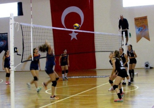 Sporla Ege’nin İki Yakasını Birleştirdiler